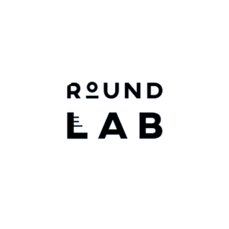 Round Lab، برند محبوب کرهای، با ضد آفتاب مرطوبکنندهاش پوست شما را در برابر آسیبهای محیطی و آفتاب محافظت میکند.