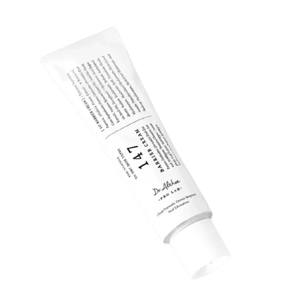 کرم ترمیمکننده Dr. Althea 147 Barrier Cream با بافت سبک و جذب سریع